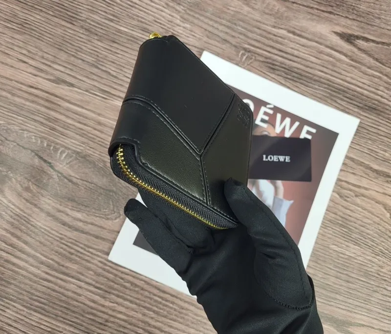 Loewe Wallets-145 - Image 4