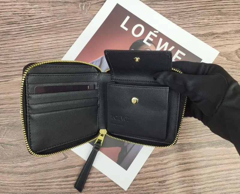 Loewe Wallets-145 - Image 9