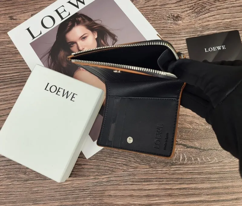 Loewe Wallets-146 - Image 6