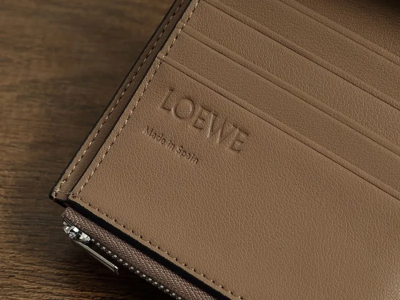 Loewe Wallets-153 - Image 9