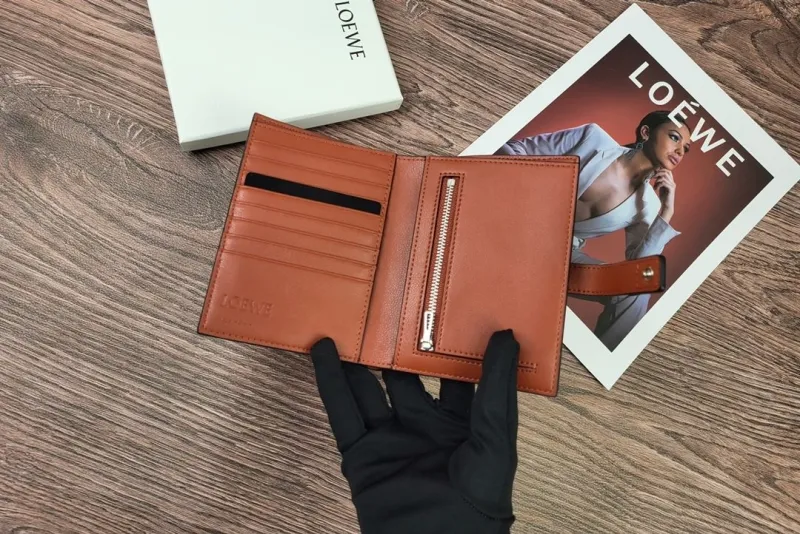 Loewe Wallets-161 - Image 6