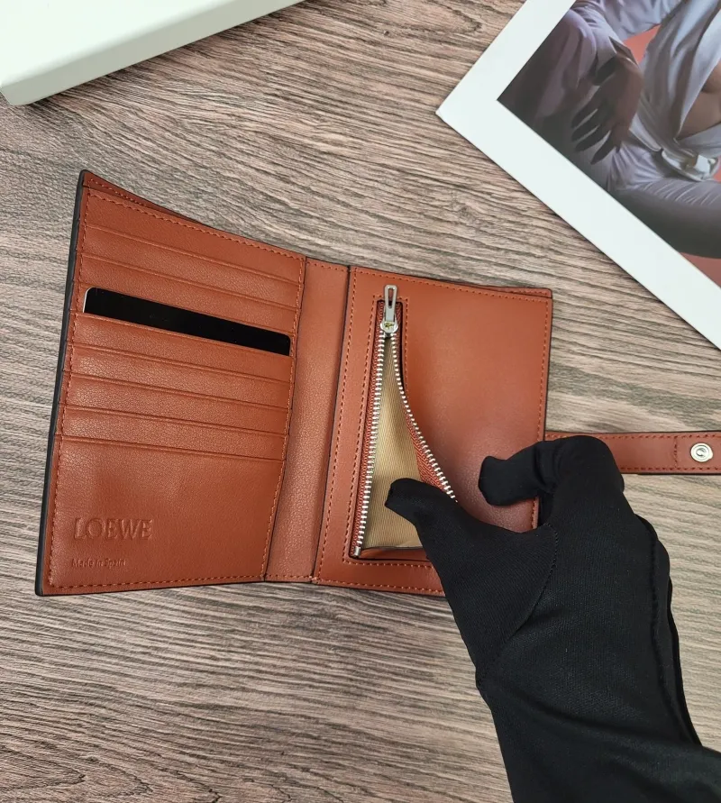 Loewe Wallets-161 - Image 9