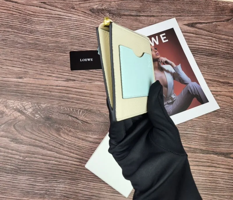 LOEWE Cream Mint Zip Card Wallet 171 - Image 3