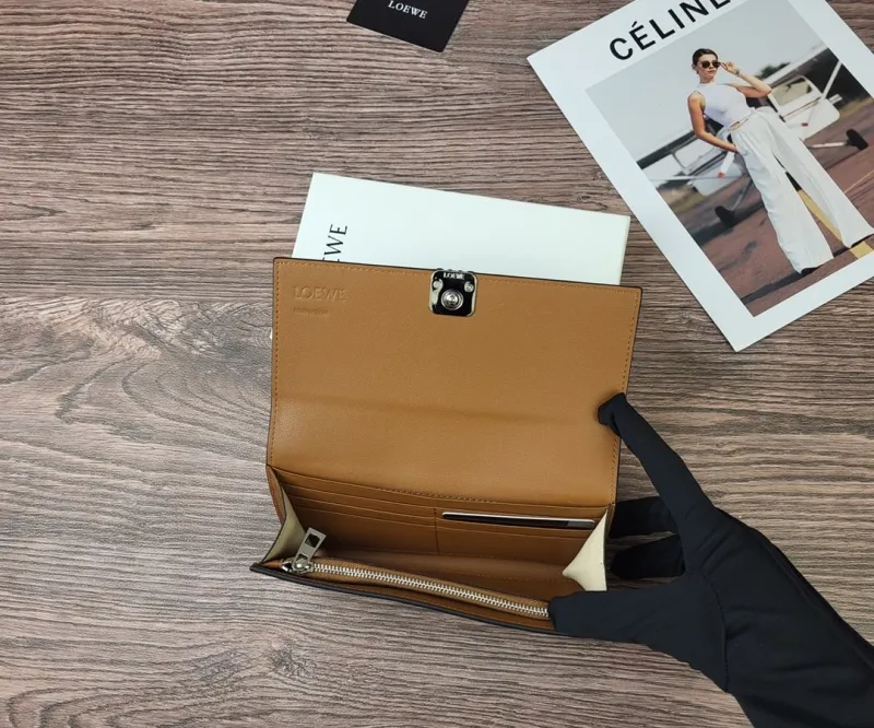 LOEWE Brown Leather Long Wallet 175 - Image 7