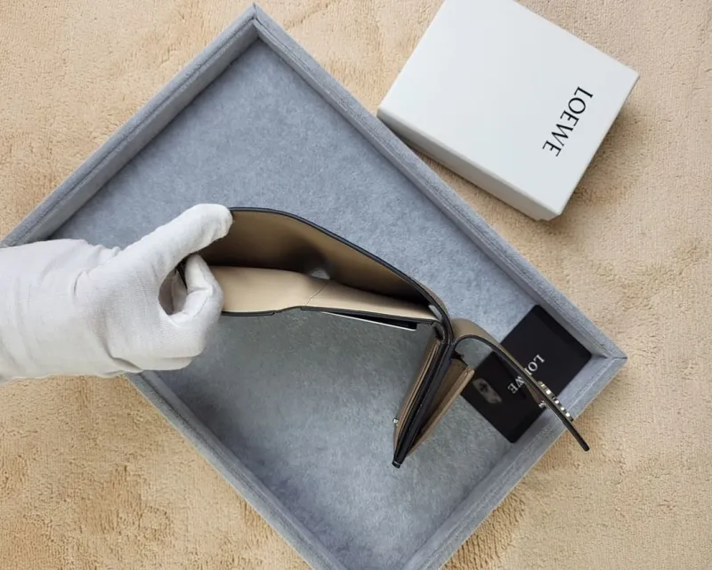 LOEWE Taupe Leather Compact Wallet 184 - Image 8