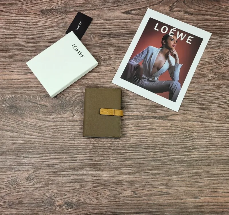 LOEWE Olive Leather Wallet 197