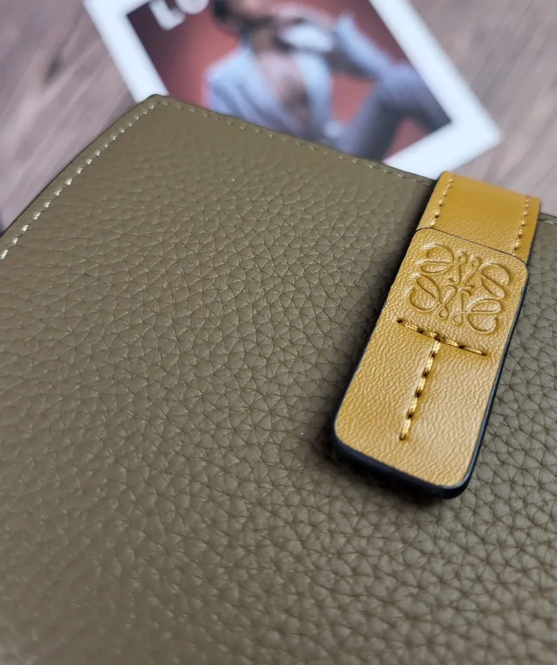 LOEWE Olive Leather Wallet 197 - Image 4