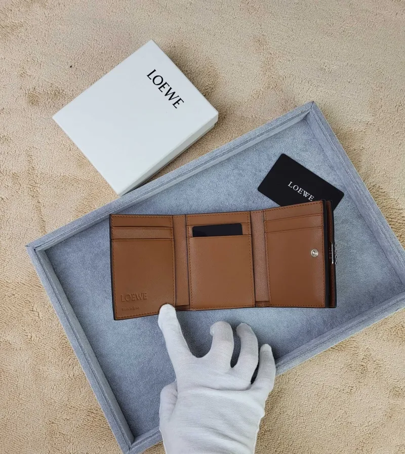 LOEWE Brown Leather Trifold Wallet 206 - Image 3