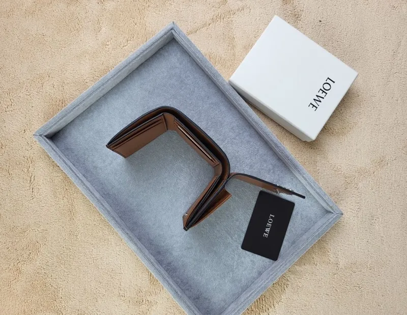 LOEWE Brown Leather Trifold Wallet 206 - Image 4