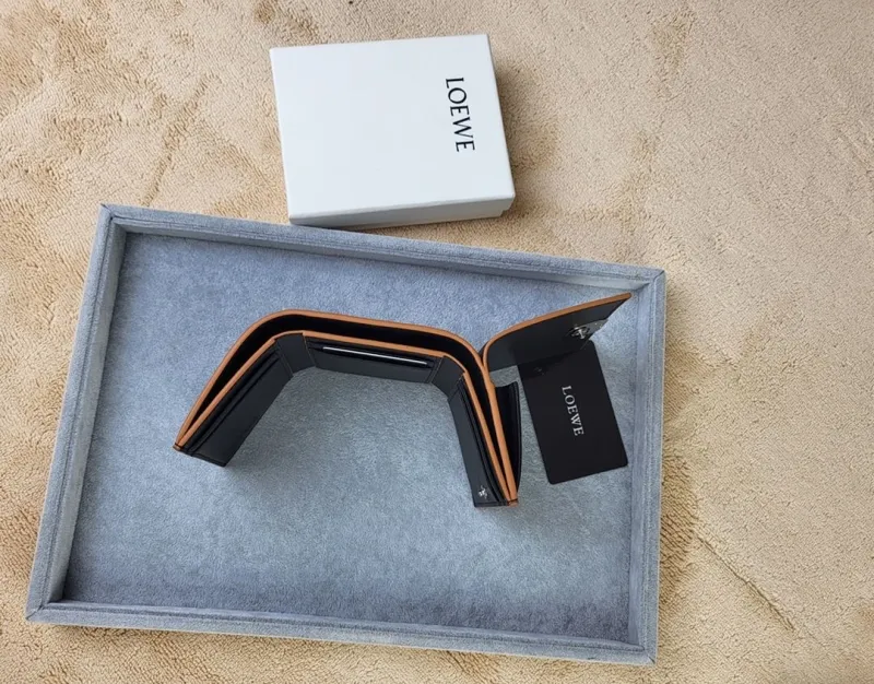 LOEWE Black Leather Trifold Wallet 207 - Image 4