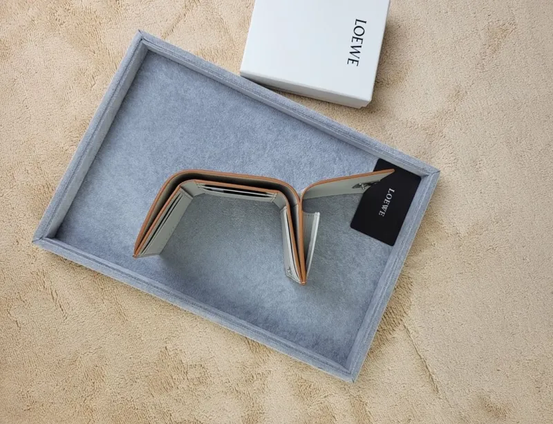 LOEWE Light Gray Leather Compact Wallet - Image 7