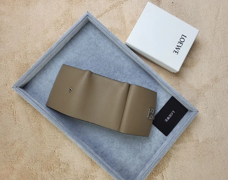 LOEWE Taupe Leather Bifold Wallet 209 - Image 9