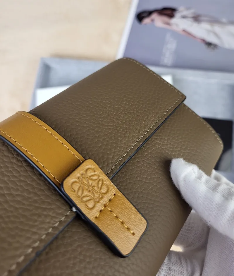 LOEWE Brown Leather Long Wallet 210 - Image 6