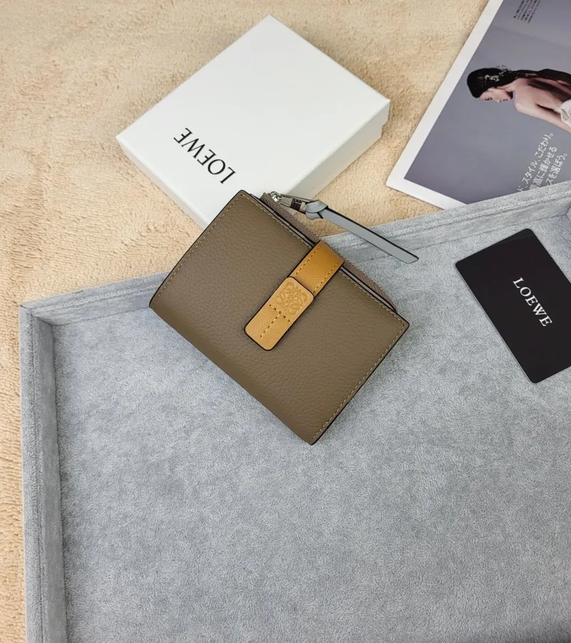 LOEWE Brown Leather Zip Wallet - Image 3
