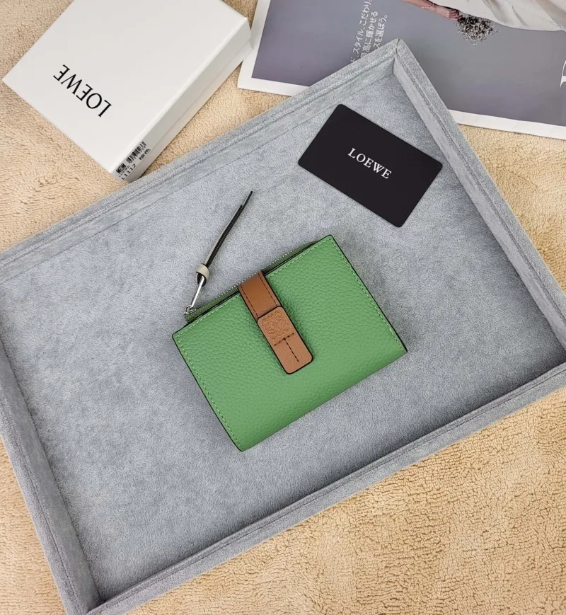 LOEWE Green Leather Zip Wallet 218