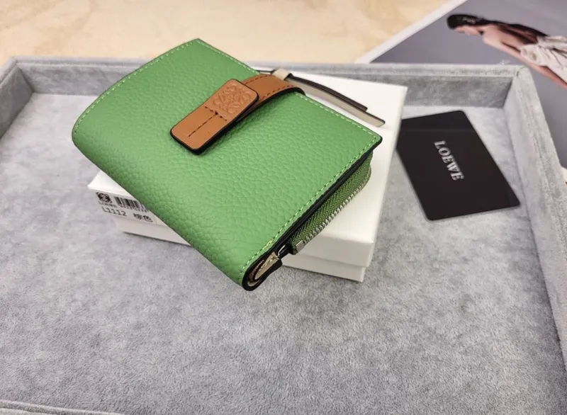LOEWE Green Leather Zip Wallet 218 - Image 4