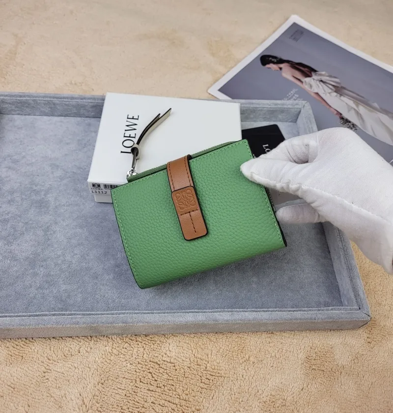 LOEWE Green Leather Zip Wallet 218 - Image 7