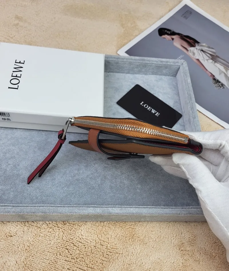 LOEWE Brown Leather Compact Wallet - Image 7