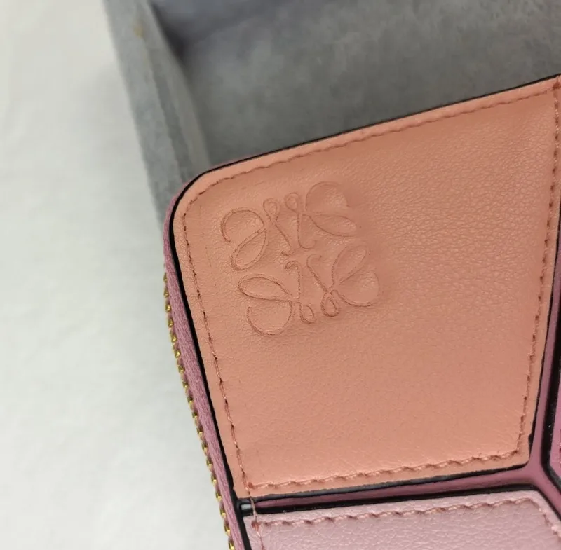 Loewe Wallets-243 - Image 5