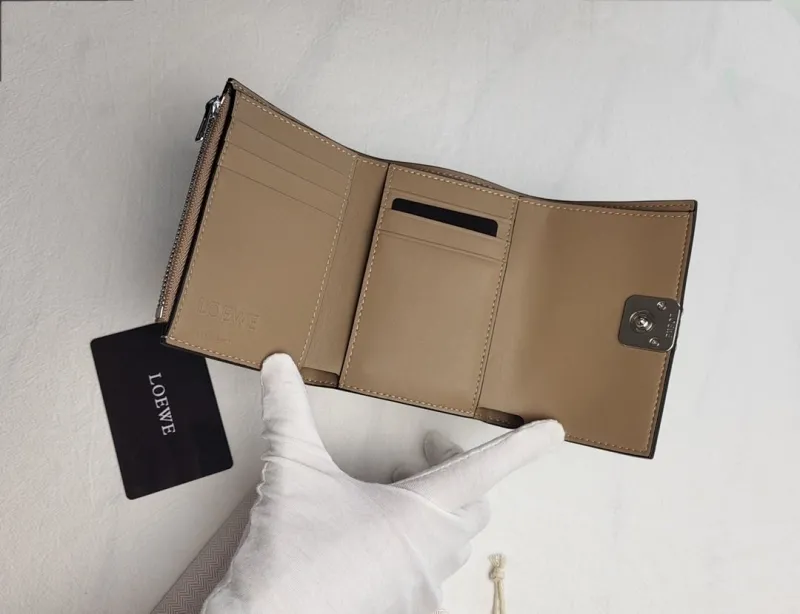 Loewe Wallets-247 - Image 6
