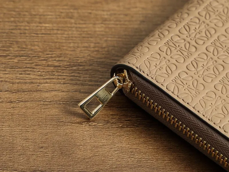 Loewe Wallets-264 - Image 4