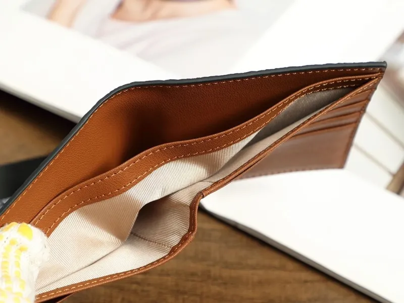 Loewe Wallets-269 - Image 9