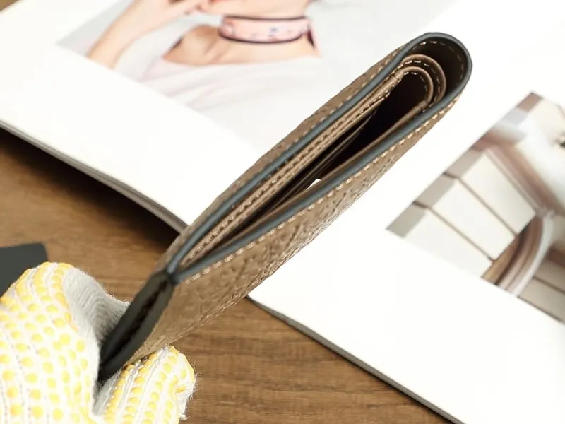 Loewe Wallets-273 - Image 9