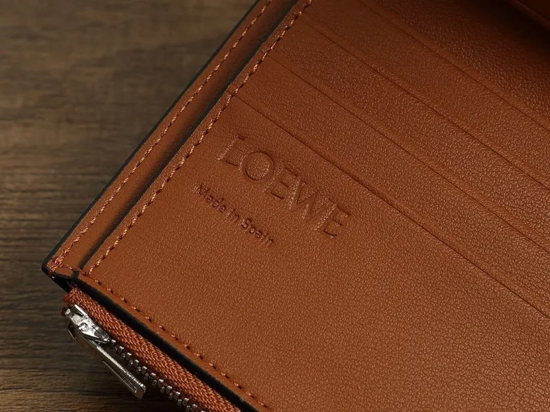 Loewe Wallets-282 - Image 9