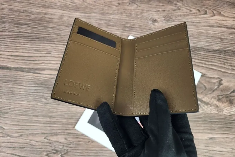 Loewe Wallets-292 - Image 8