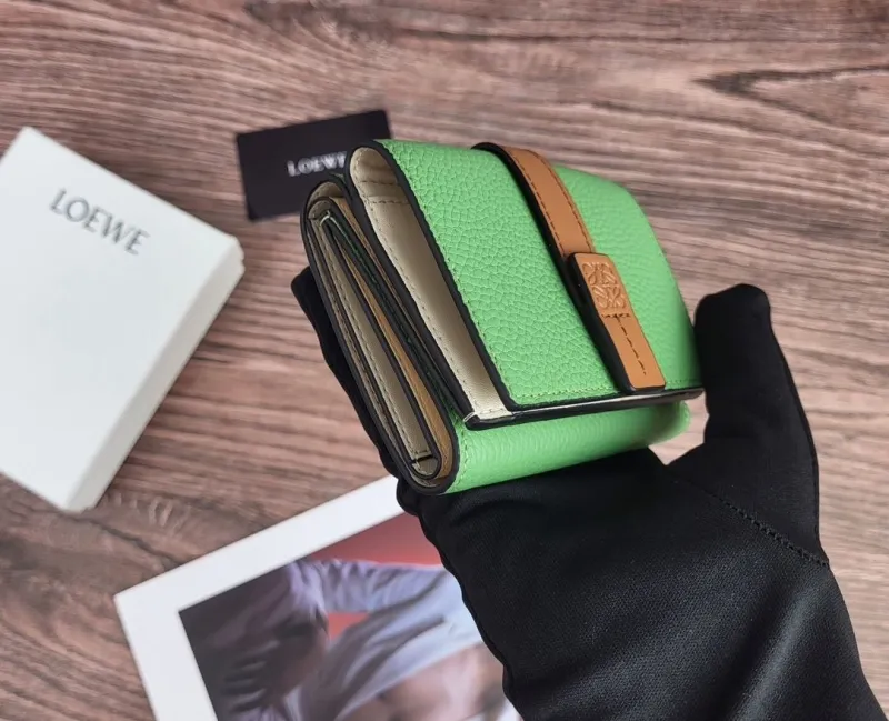 LOEWE Small Green Pebbled Leather Wallet - Image 4