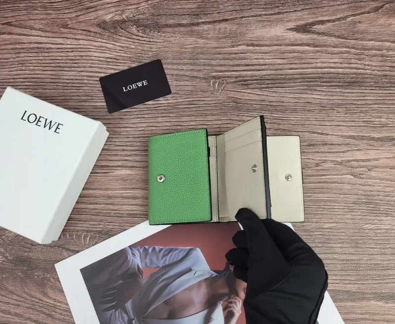 LOEWE Small Green Pebbled Leather Wallet - Image 7