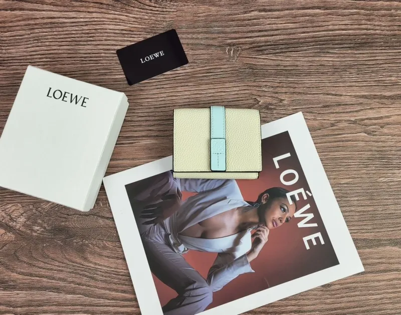 LOEWE Cream Leather Small Wallet 317