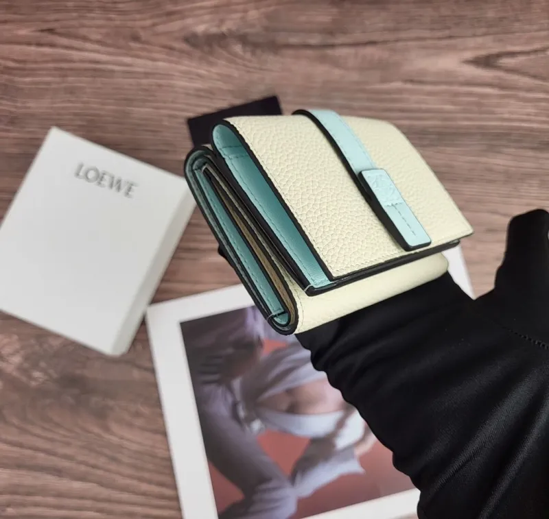 LOEWE Cream Leather Small Wallet 317 - Image 4
