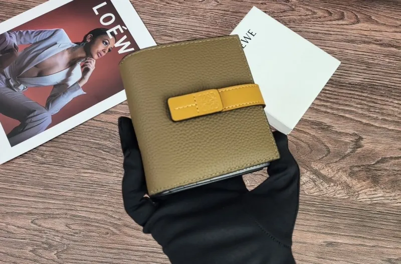 LOEWE Khaki Compact Leather Wallet 328 - Image 3