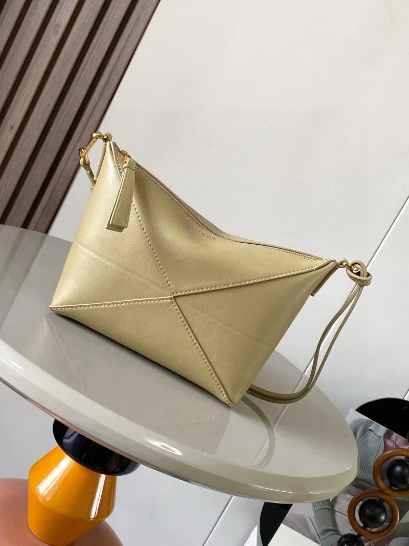 Loewe Cosmetic Bags-8