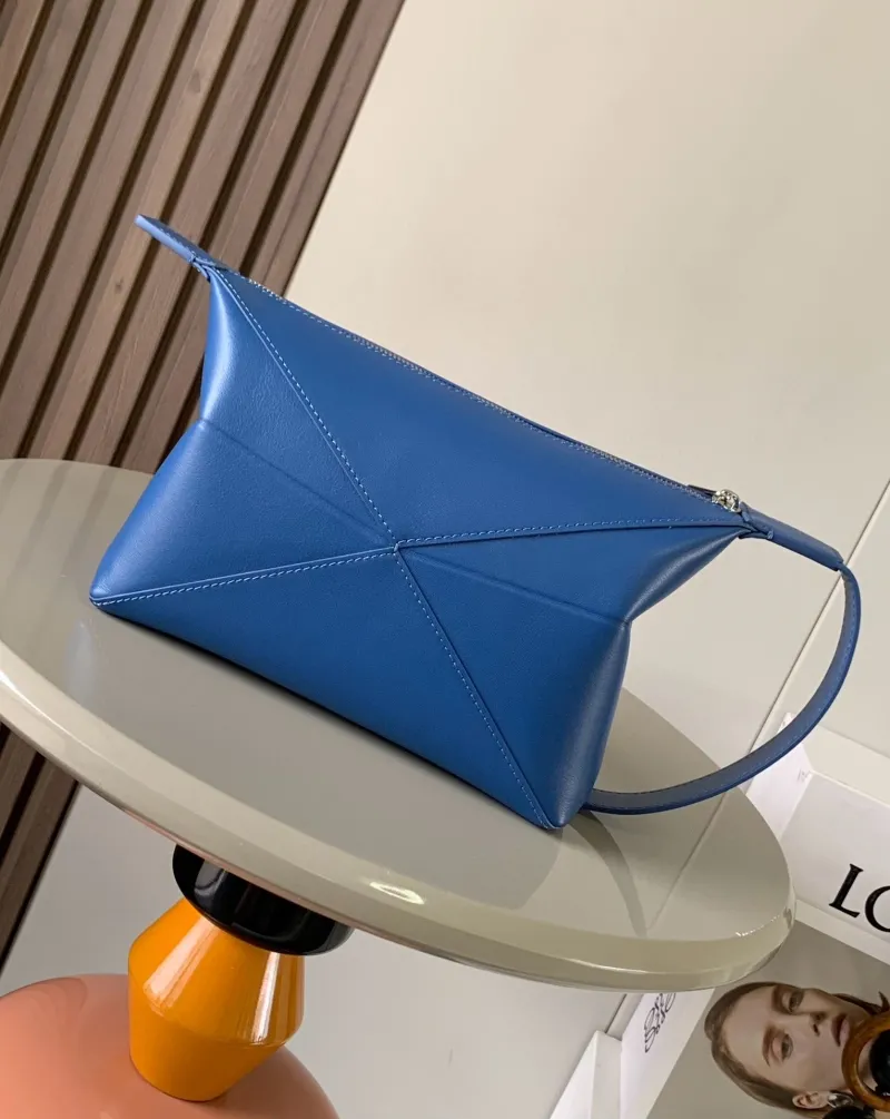 LOEWE Blue Cosmetic Shoulder Bag - Image 3