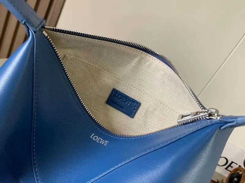 LOEWE Blue Cosmetic Shoulder Bag - Image 8