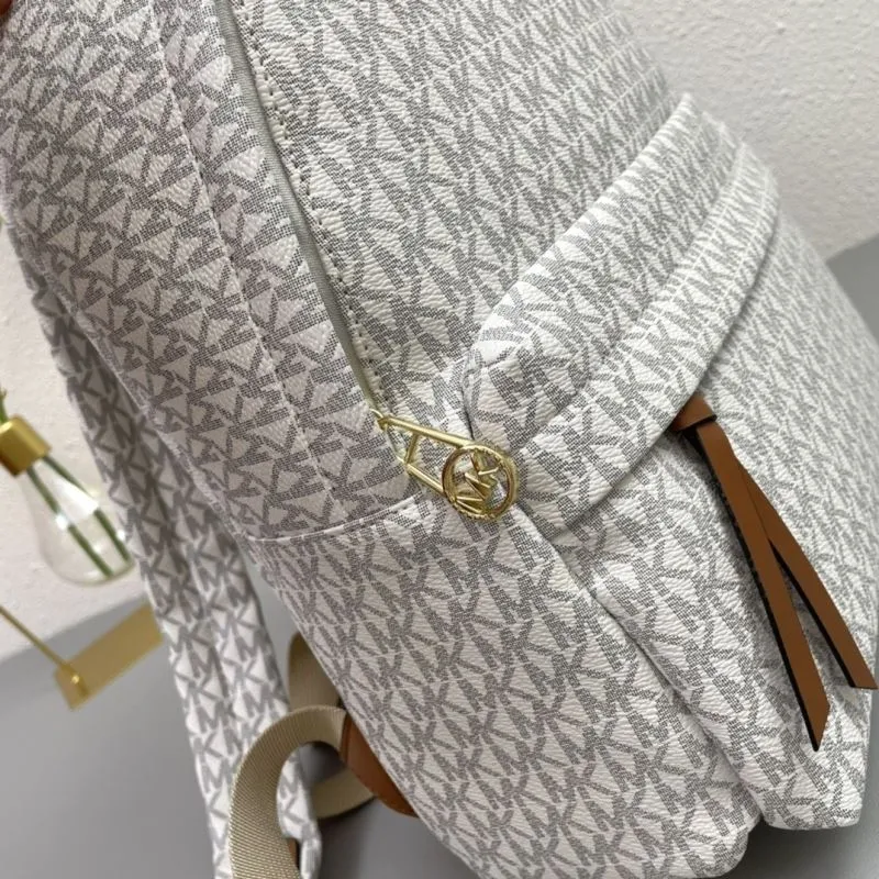 Michael Kors F022 White Gray Monogram Backpack - Image 5