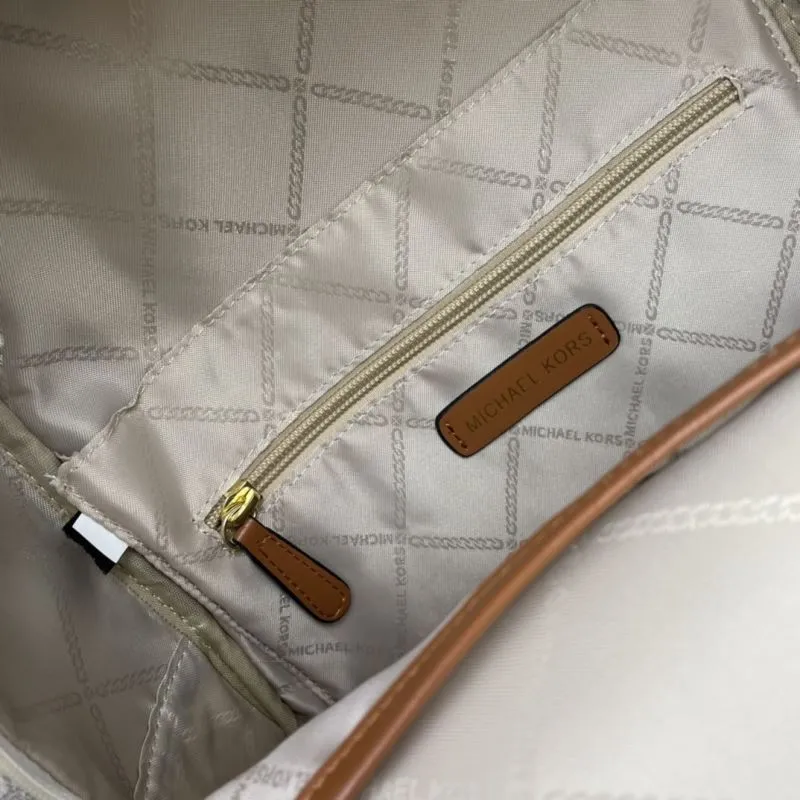 Michael Kors F022 White Gray Monogram Backpack - Image 9