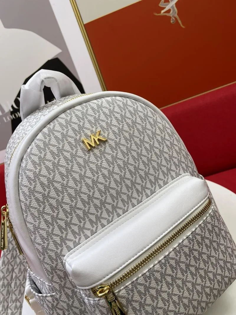 Michael Kors White Monogram Backpack F09815 Size 26-32-13cm - Image 4
