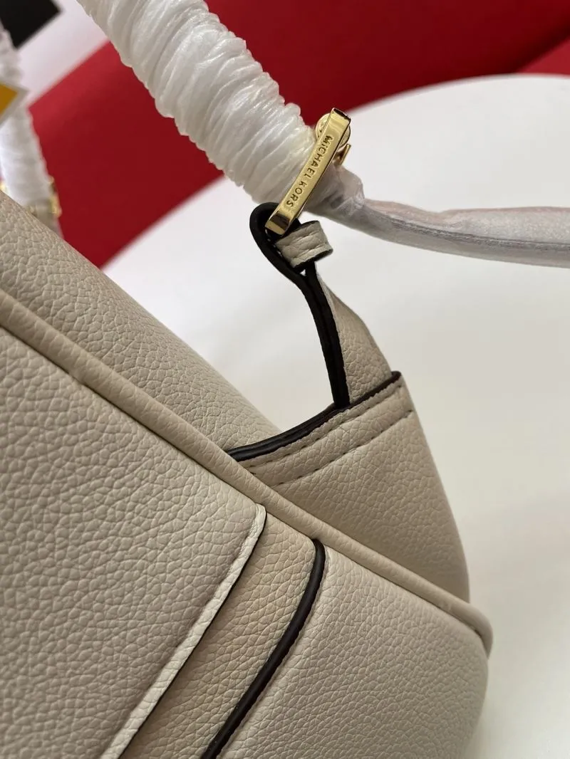 Michael Kors Ivory Leather Backpack F09815 - Image 6