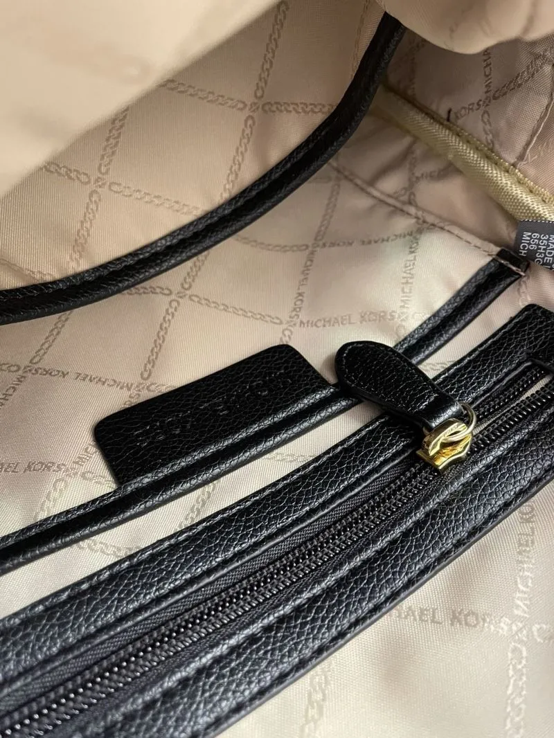 Michael Kors Black Leather Backpack F09815 Size 26-32-13cm - Image 9