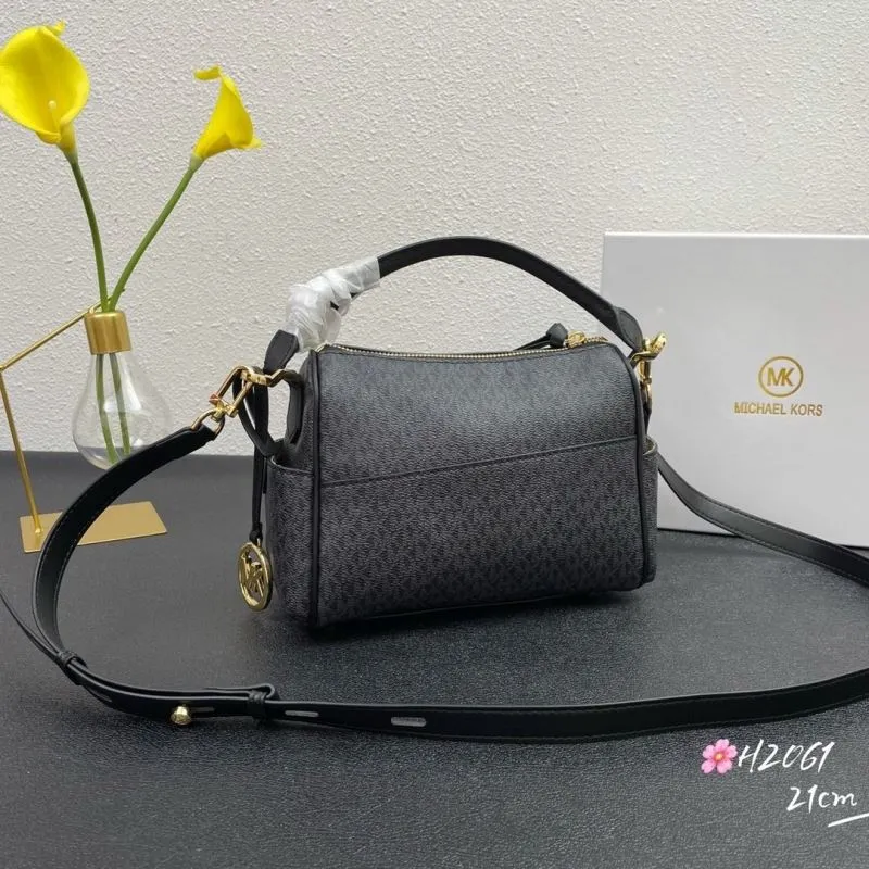 Alternative view of MK Handle Bags-28