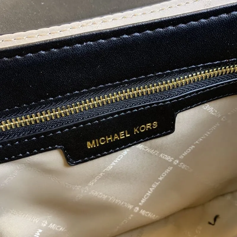 Michael Kors Black Crossbody Handbag 23-16-9CM - Image 9
