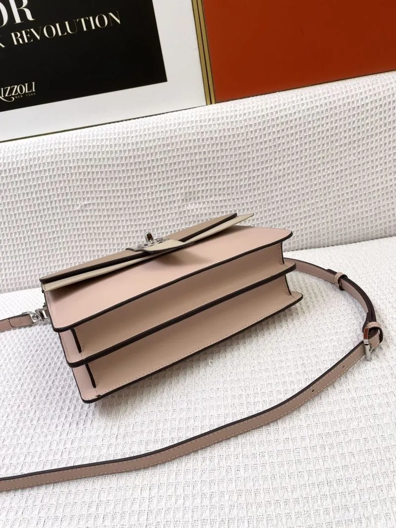 MK Two Tone Handbag H21038 25cm Crossbody Bag - Image 7