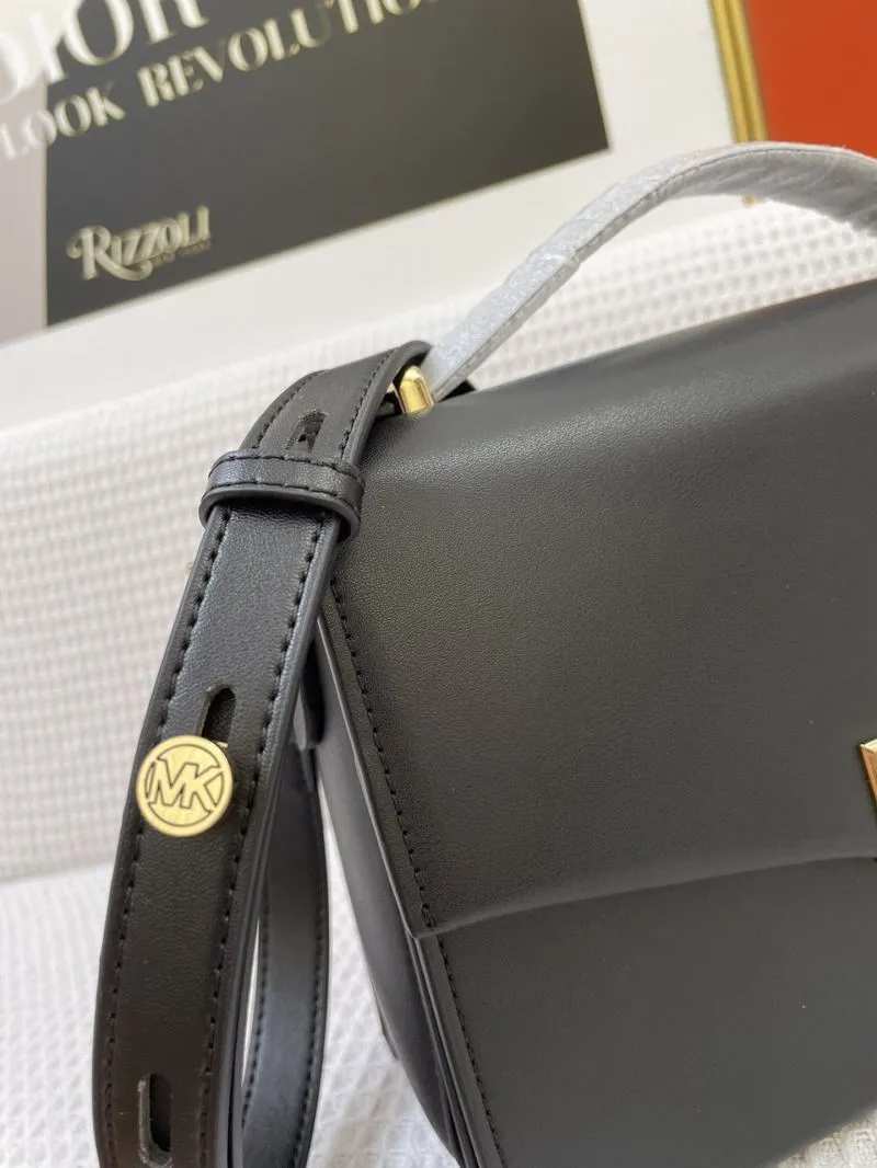 MK Black Leather Crossbody Handbag H9657 Size 24cm - Image 6
