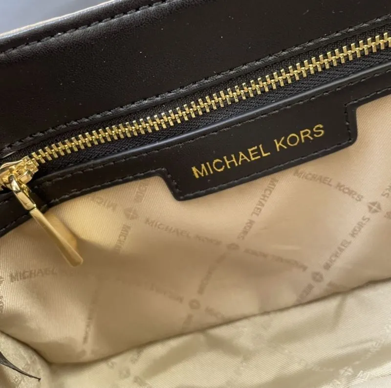 MK Black Leather Crossbody Handbag H9657 Size 24cm - Image 9