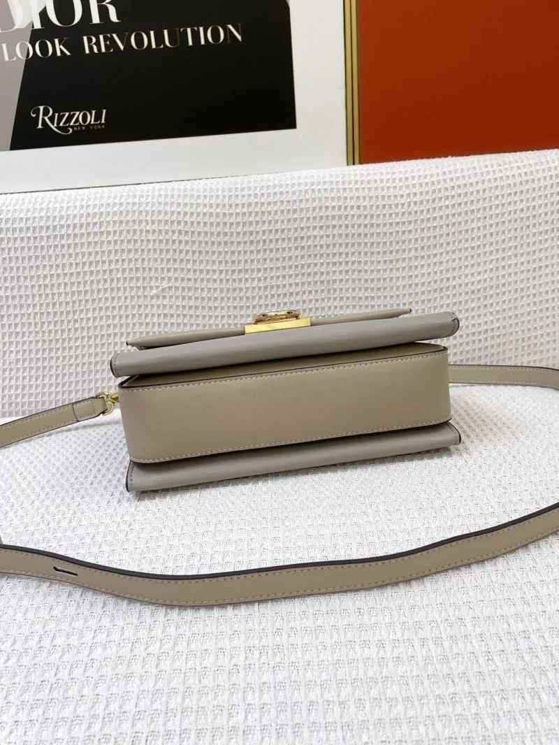 MK Gray Leather Crossbody Bag H9657 24CM - Image 7