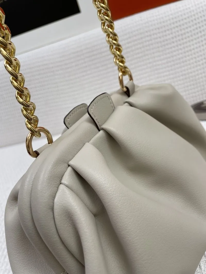 Michael Kors Light Grey Cloud Shoulder Bag H2053 - Image 5