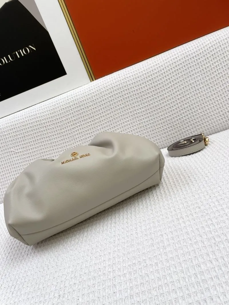 Michael Kors Light Grey Cloud Shoulder Bag H2053 - Image 7